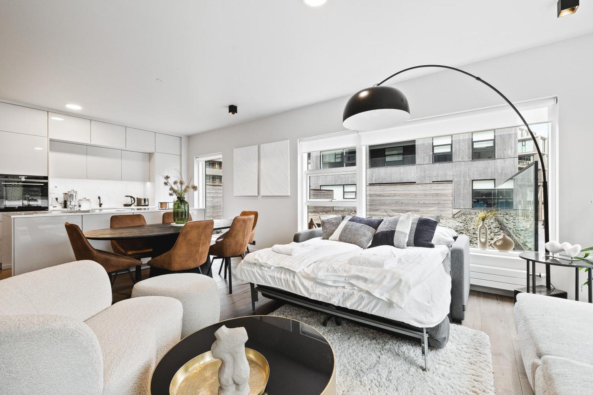 Vibrant Hafnatorg I Spacious Property With Expansive Garage 레이캬비크 외부 사진