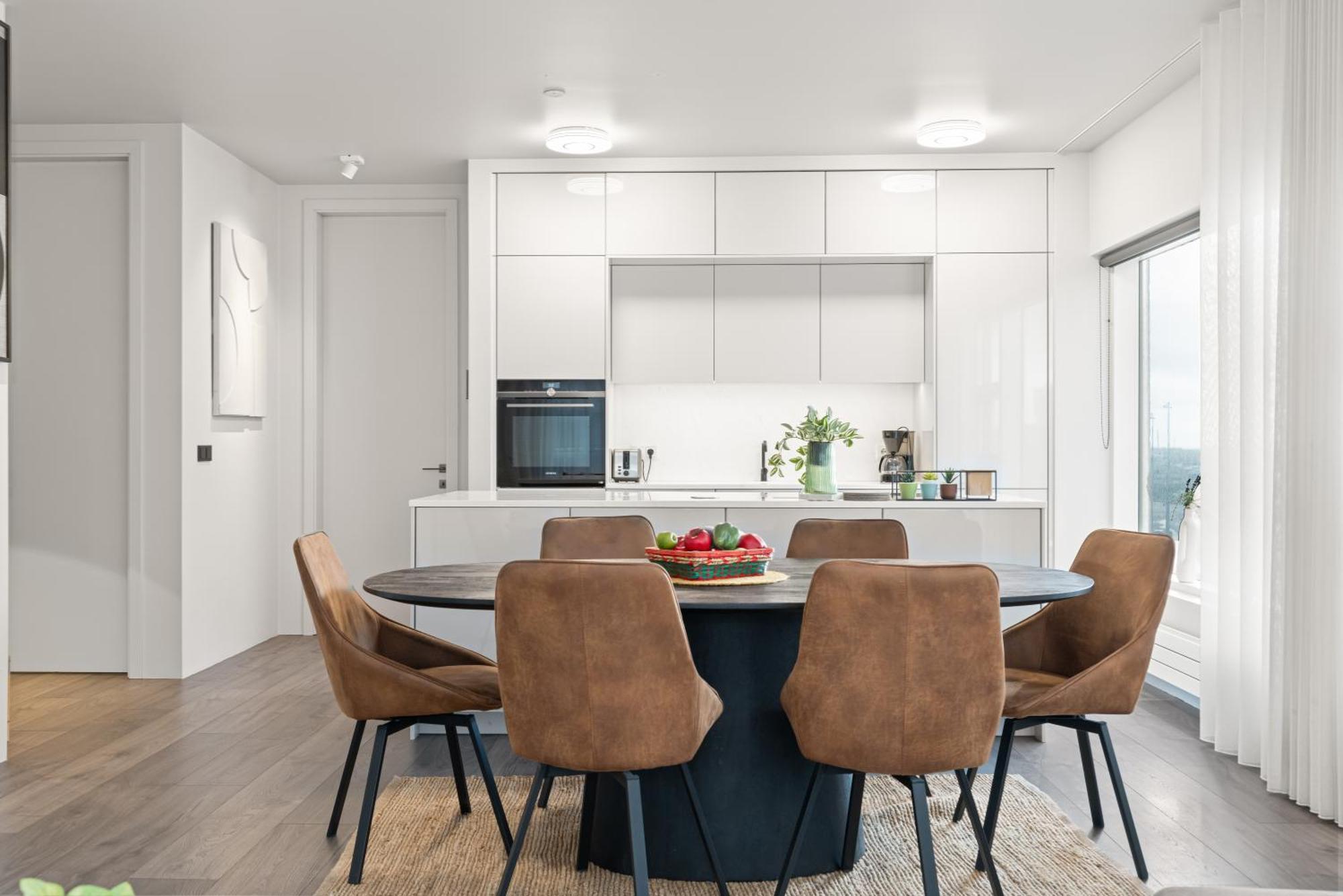 Vibrant Hafnatorg I Spacious Property With Expansive Garage 레이캬비크 외부 사진